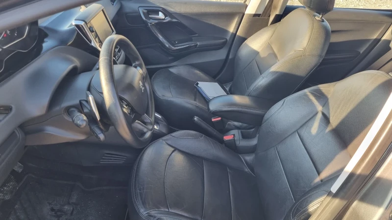 Peugeot 208 1.4HDI , снимка 5 - Автомобили и джипове - 52526909