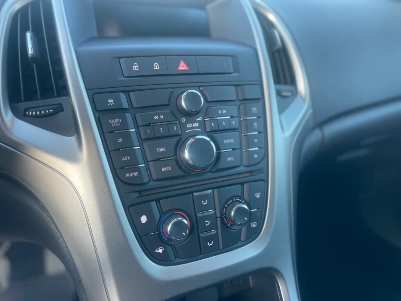 Opel Astra 1.6Benzin/102000km/, снимка 13 - Автомобили и джипове - 52710417