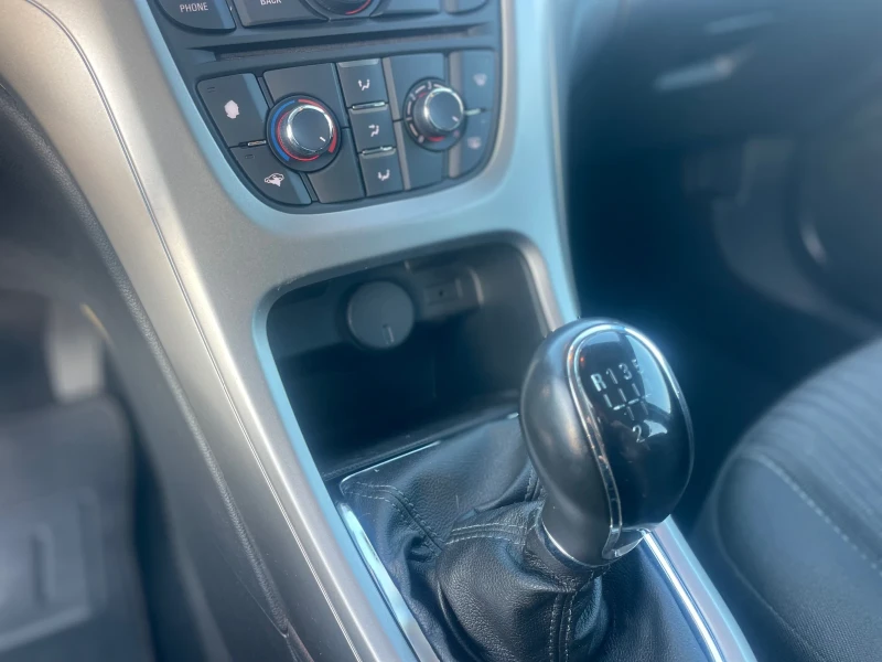 Opel Astra 1.6Benzin/102000km/, снимка 12 - Автомобили и джипове - 52710417