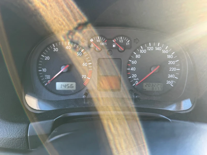 VW Golf, снимка 6 - Автомобили и джипове - 52930210