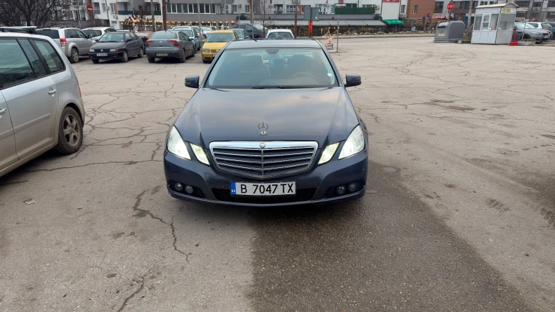 Mercedes-Benz E 220, снимка 2 - Автомобили и джипове - 53205977