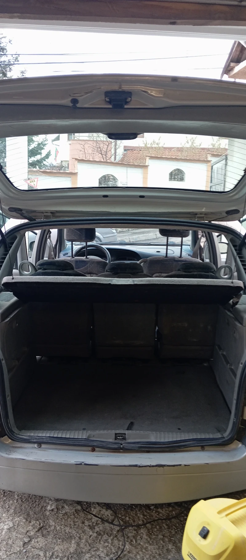 Renault Megane Scenic, снимка 4 - Автомобили и джипове - 53307687