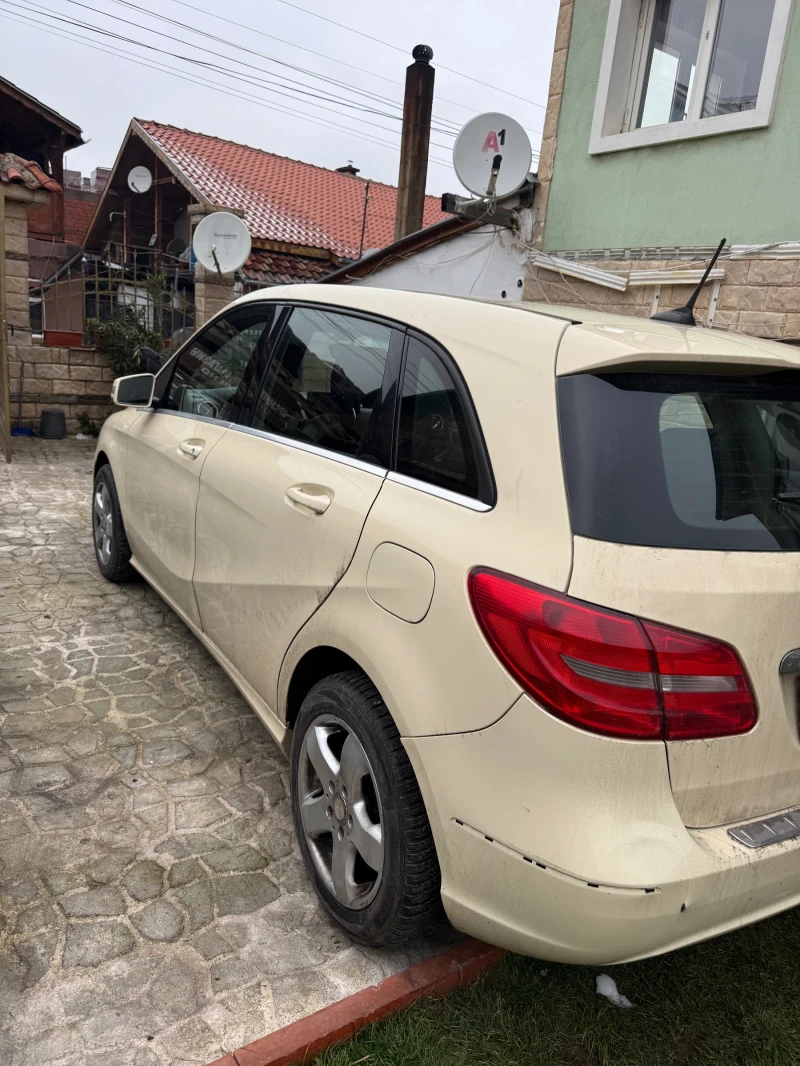 Mercedes-Benz 220, снимка 3 - Автомобили и джипове - 53465636