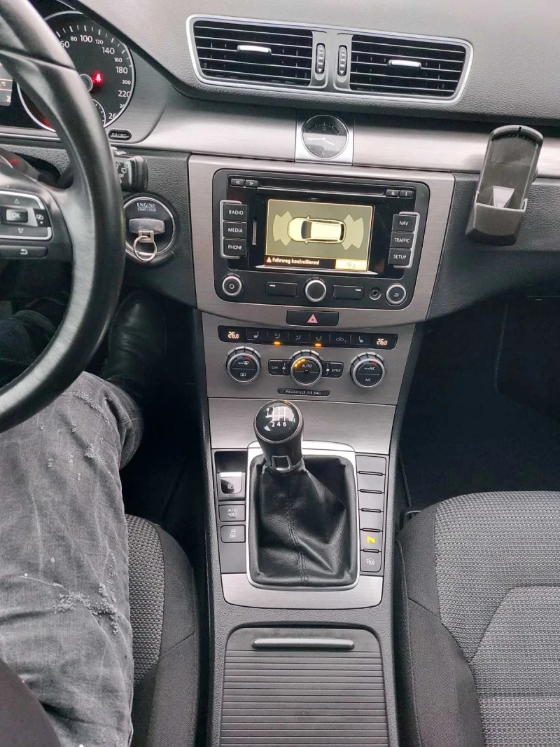 VW Passat 1.8, 6ск, снимка 8 - Автомобили и джипове - 53518808