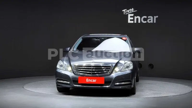 Mercedes-Benz E 220  - изображение 3