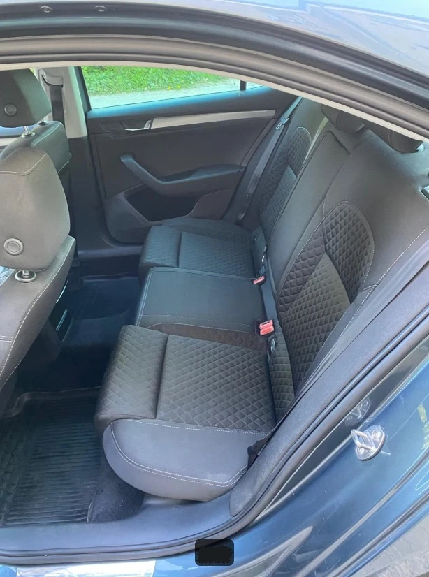 Skoda Superb 2.0 TDI, снимка 9 - Автомобили и джипове - 55144821