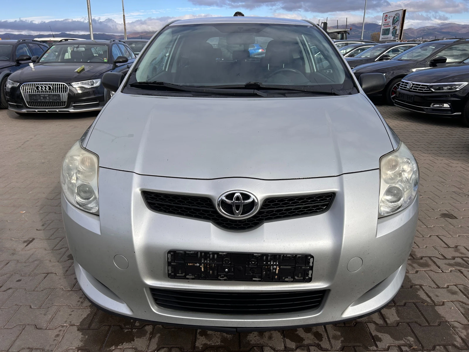 Toyota Auris 2.0D-4D EURO 4 - изображение 3