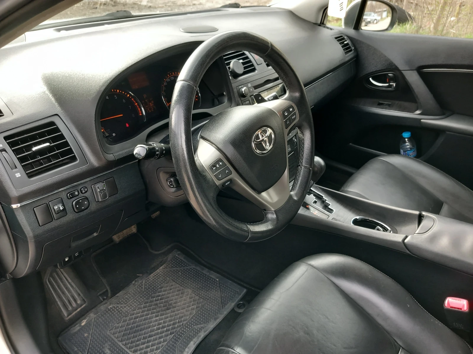 Toyota Avensis 2.0 i АВТОМАТИК ГАЗ - изображение 9