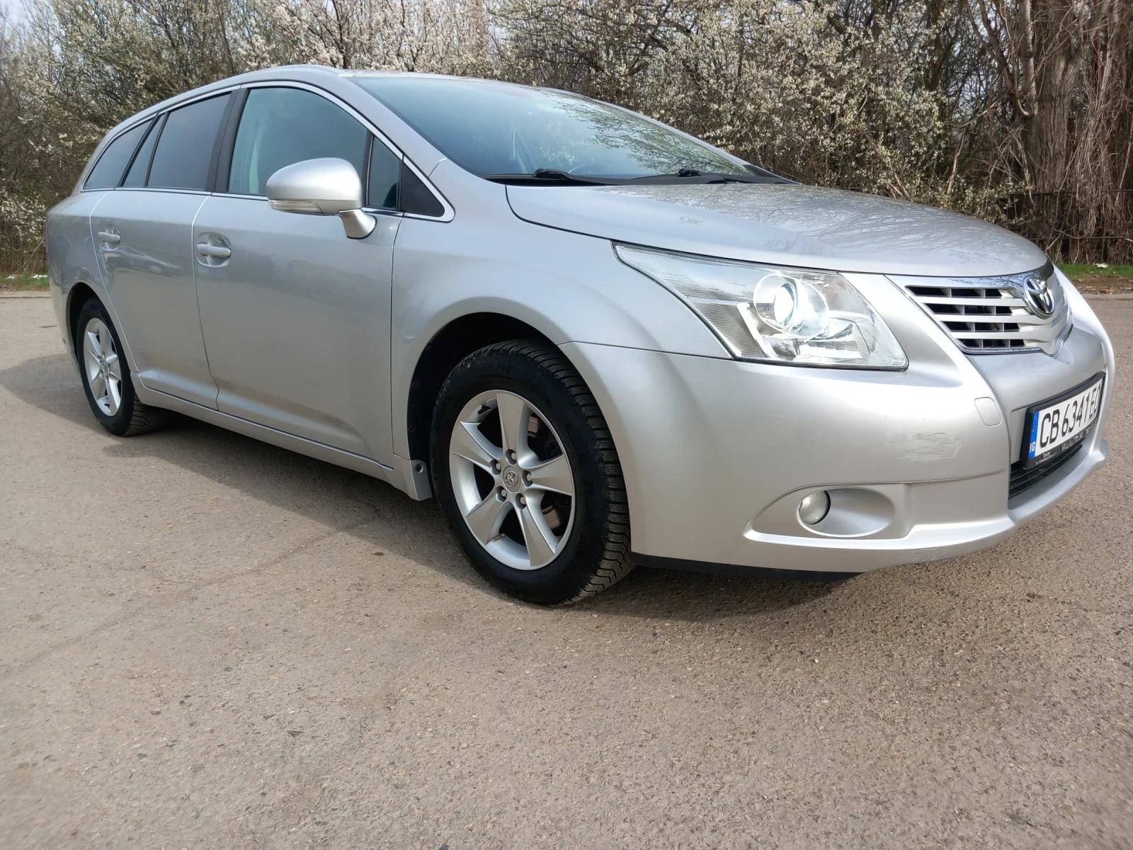 Toyota Avensis 2.0 i АВТОМАТИК ГАЗ - изображение 3