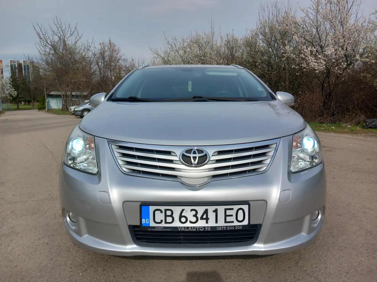 Toyota Avensis 2.0 i АВТОМАТИК ГАЗ - изображение 2