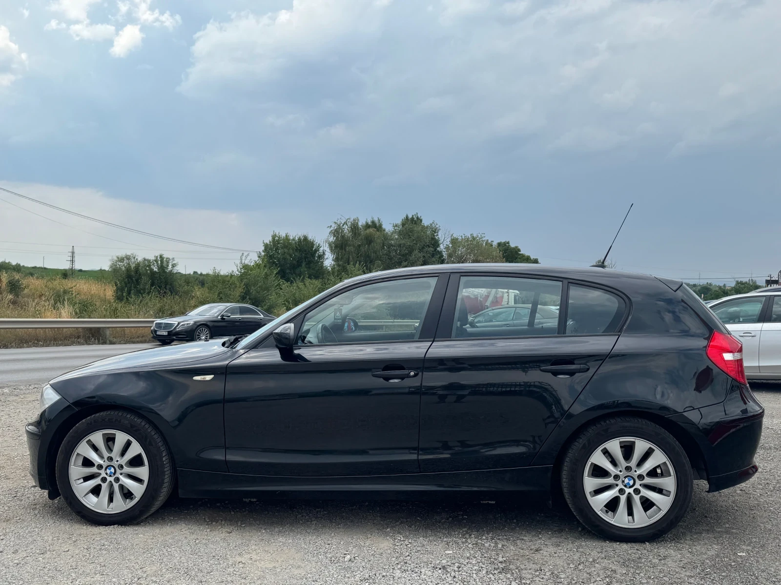 BMW 118 i* NAVI* ПАНОРАМА* ПОДГРЕВ* СОБСТВЕН ЛИЗИНГ* ТОП - изображение 4