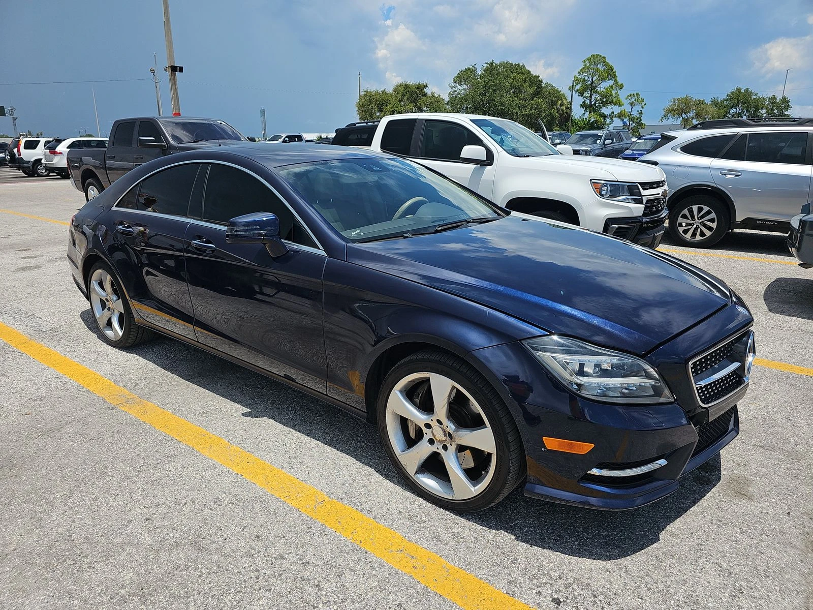 Mercedes-Benz CLS 550 AMG* HARMAN* KEYLESS GO* ОБДУХВАНЕ* СЛЕДЕНЕ НА ЛЕН - изображение 3