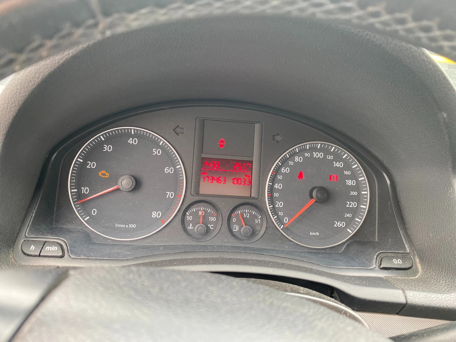VW Golf 1.6 102к.с - изображение 10