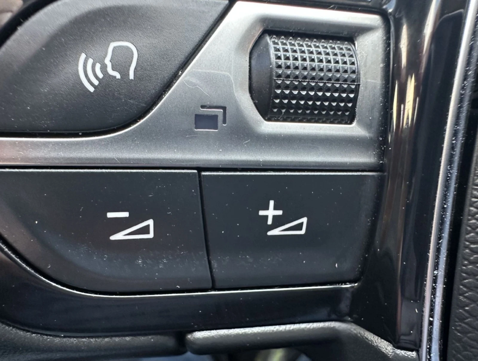 Peugeot 3008 1.6 Hybrid.225 Allure.Kamera.Led.Navi.165kw - изображение 8