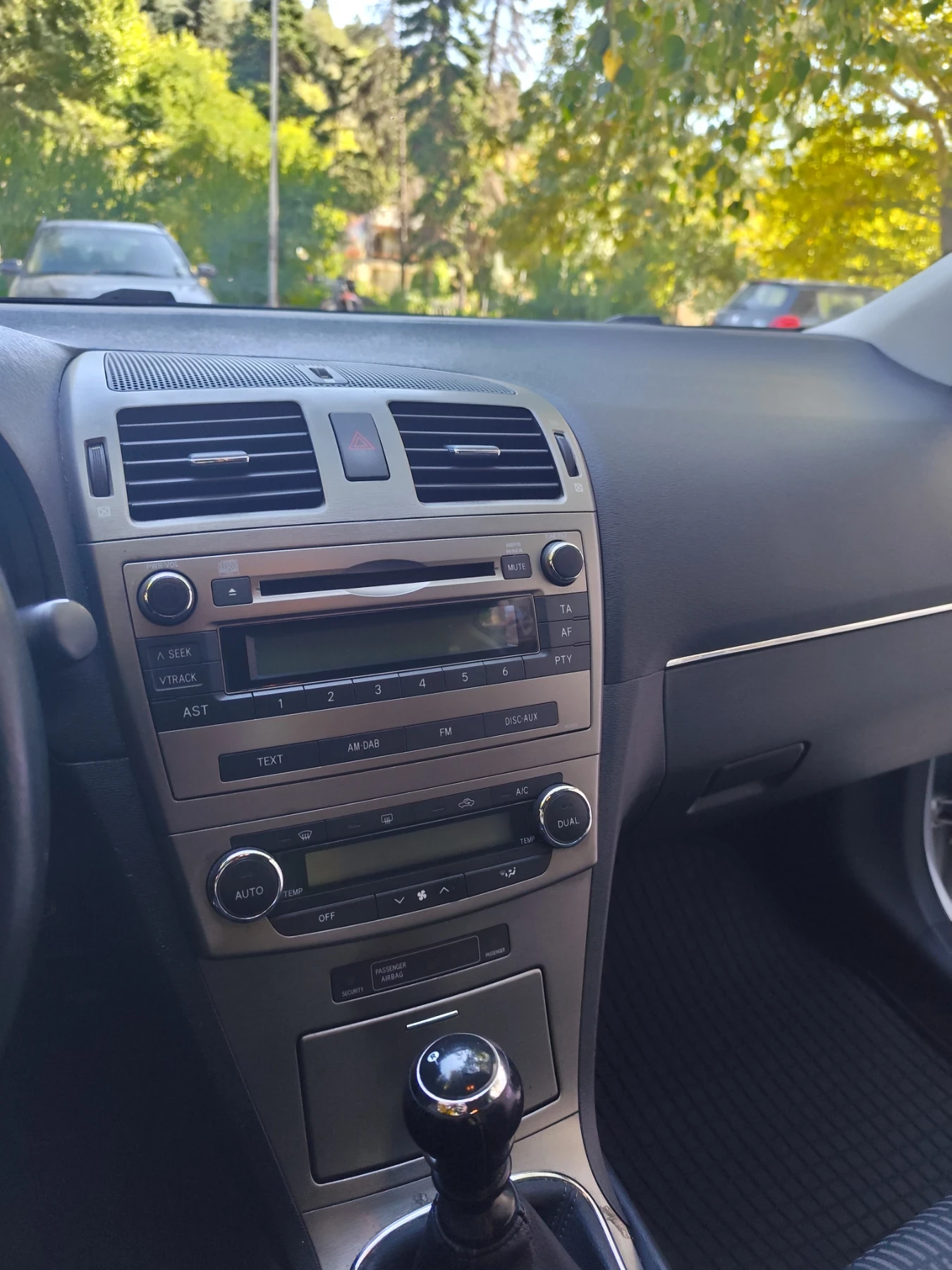 Toyota Avensis  - изображение 5