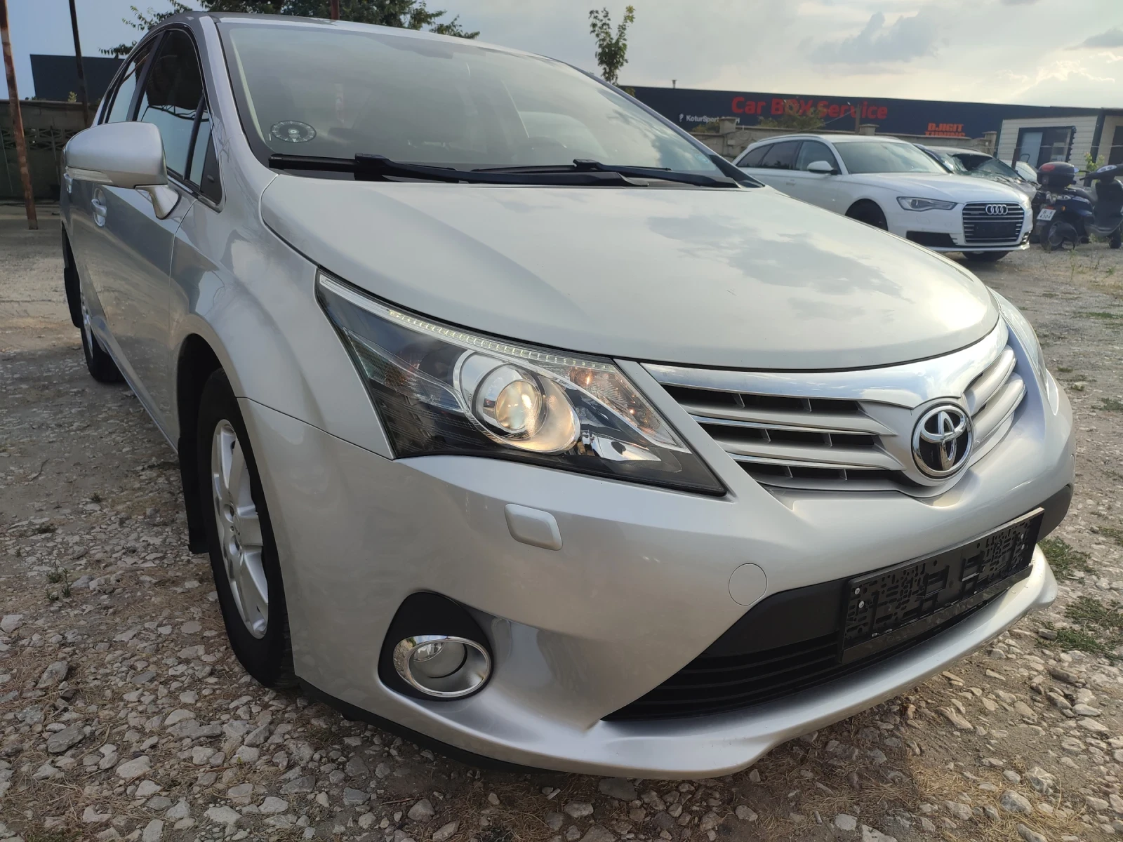 Toyota Avensis 2.0 D седан - изображение 4