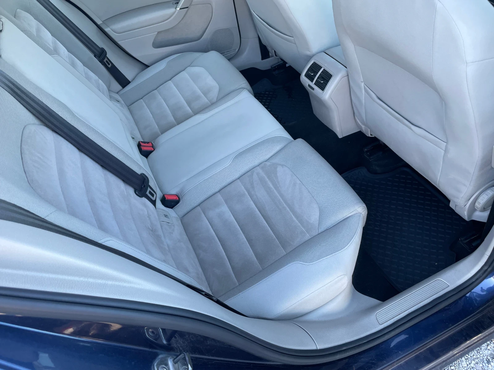 VW Golf 1.6TDI HIGHLINE BLUEMOTION EURO5B, снимка 12 - Автомобили и джипове - 52365685