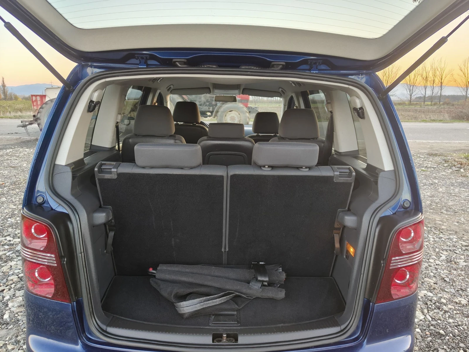 VW Touran 1.9TDI 105 2009  REAL 7  XENON  | Mobile.bg   17