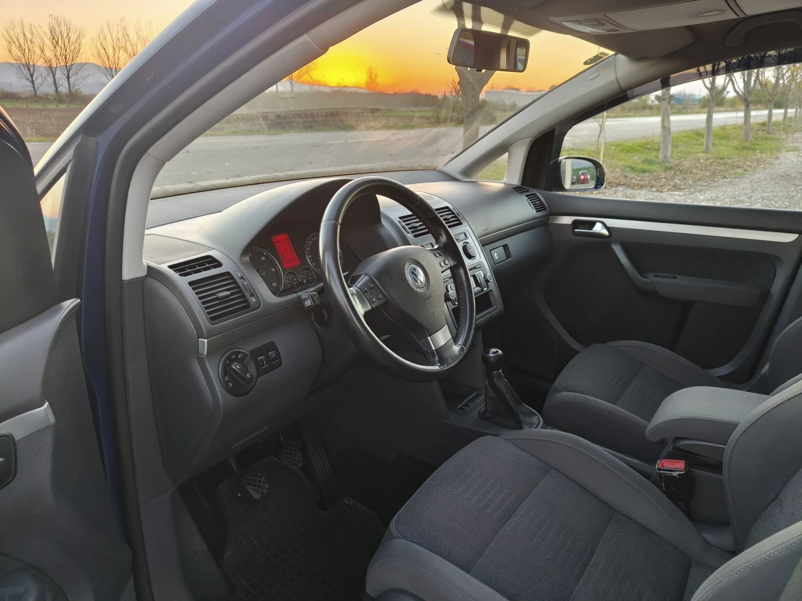 VW Touran 1.9TDI 105 2009  REAL 7  XENON  | Mobile.bg   10