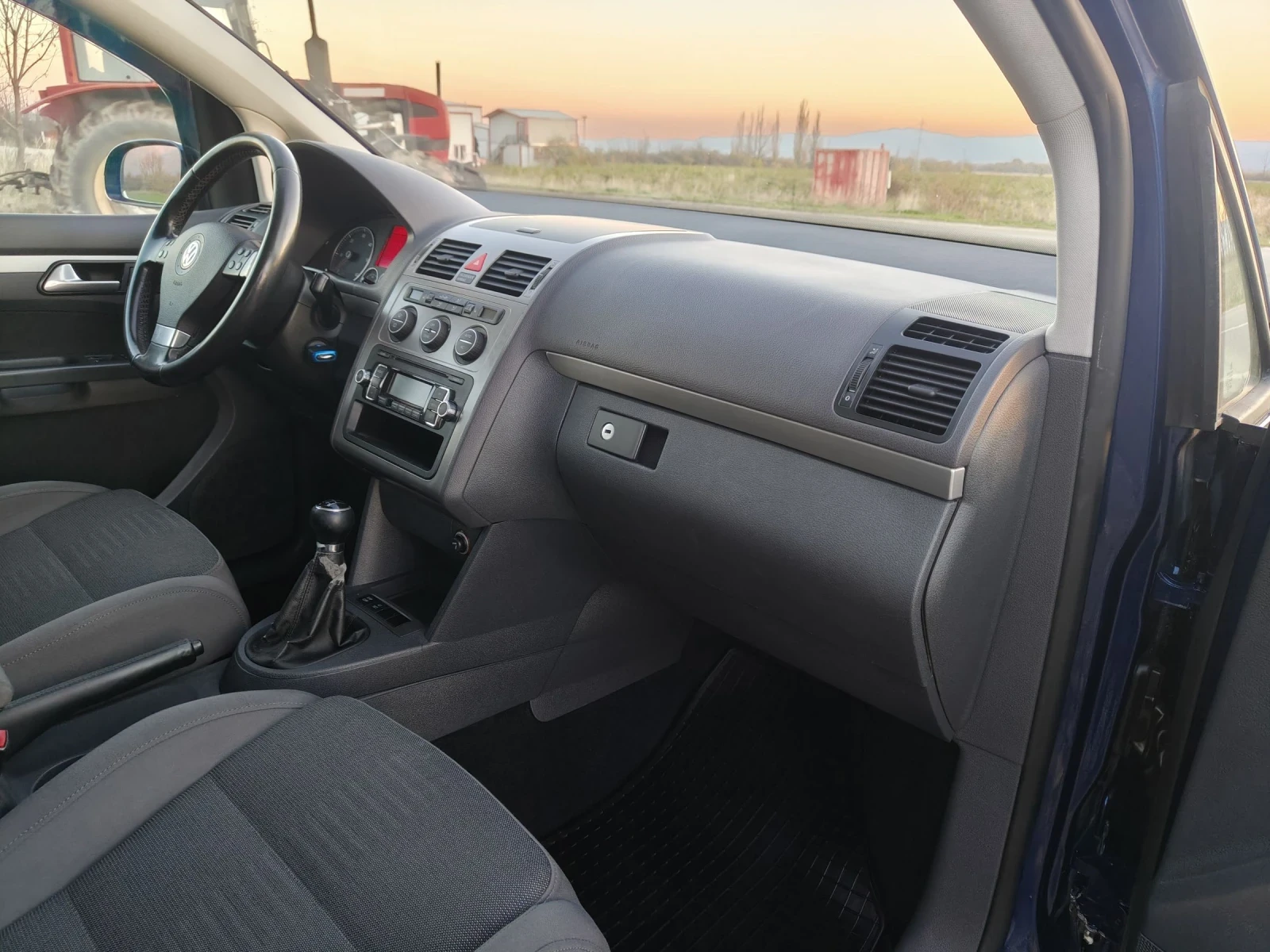 VW Touran 1.9TDI 105 2009  REAL 7  XENON  | Mobile.bg   13