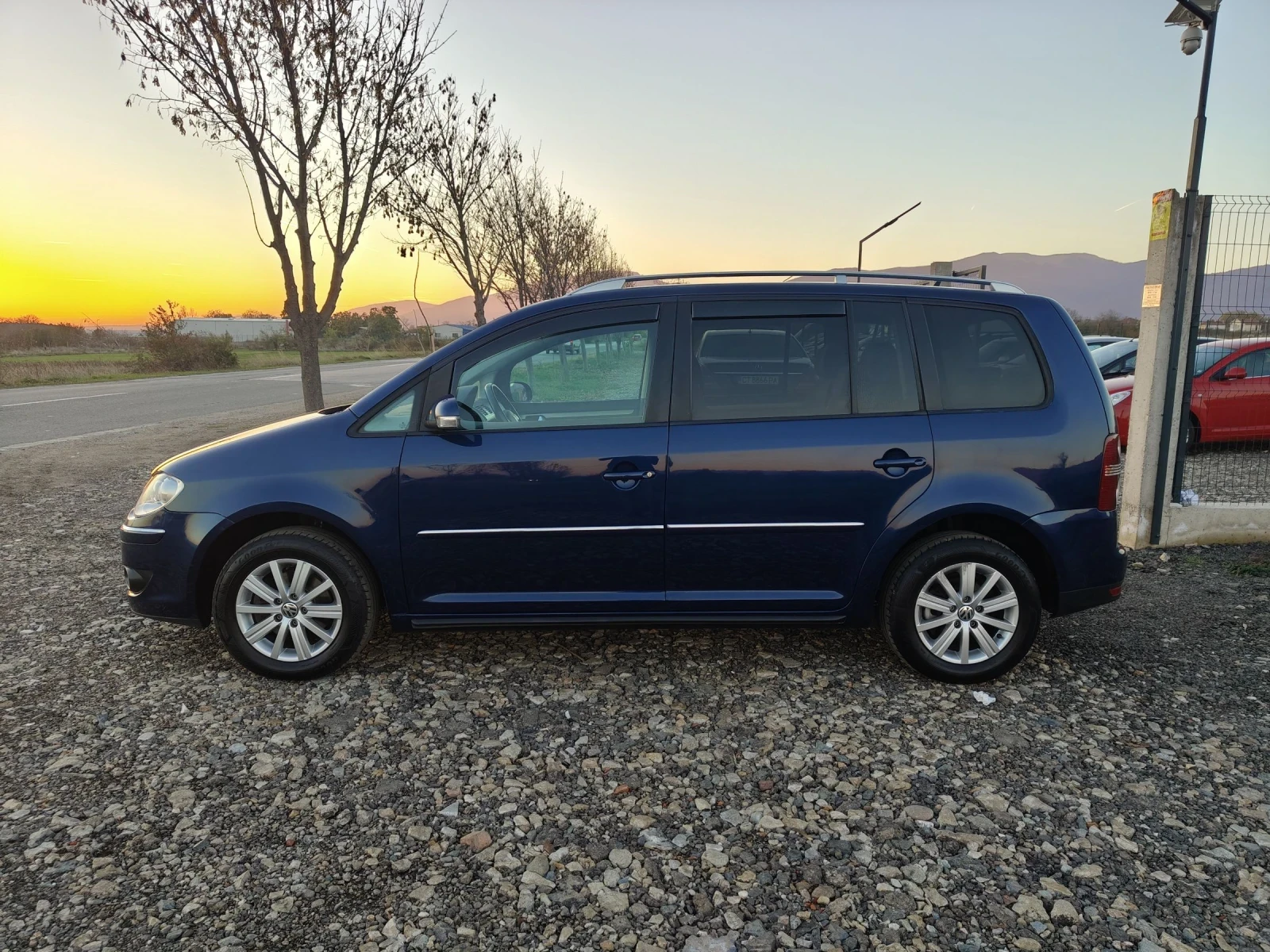 VW Touran 1.9TDI 105 2009  REAL 7  XENON  | Mobile.bg   3