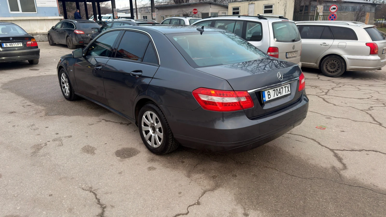 Mercedes-Benz E 220  - изображение 4