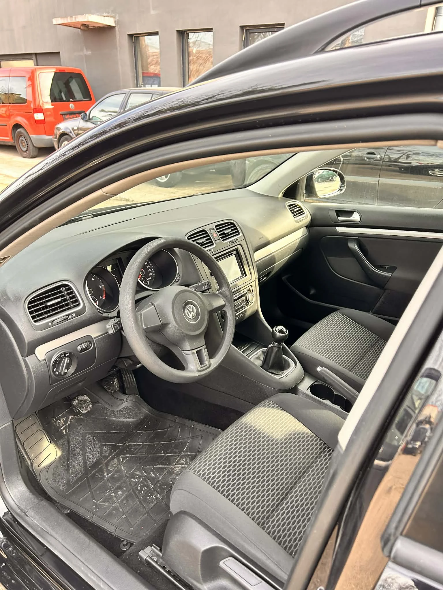 VW Golf Отлична, снимка 10 - Автомобили и джипове - 53793073