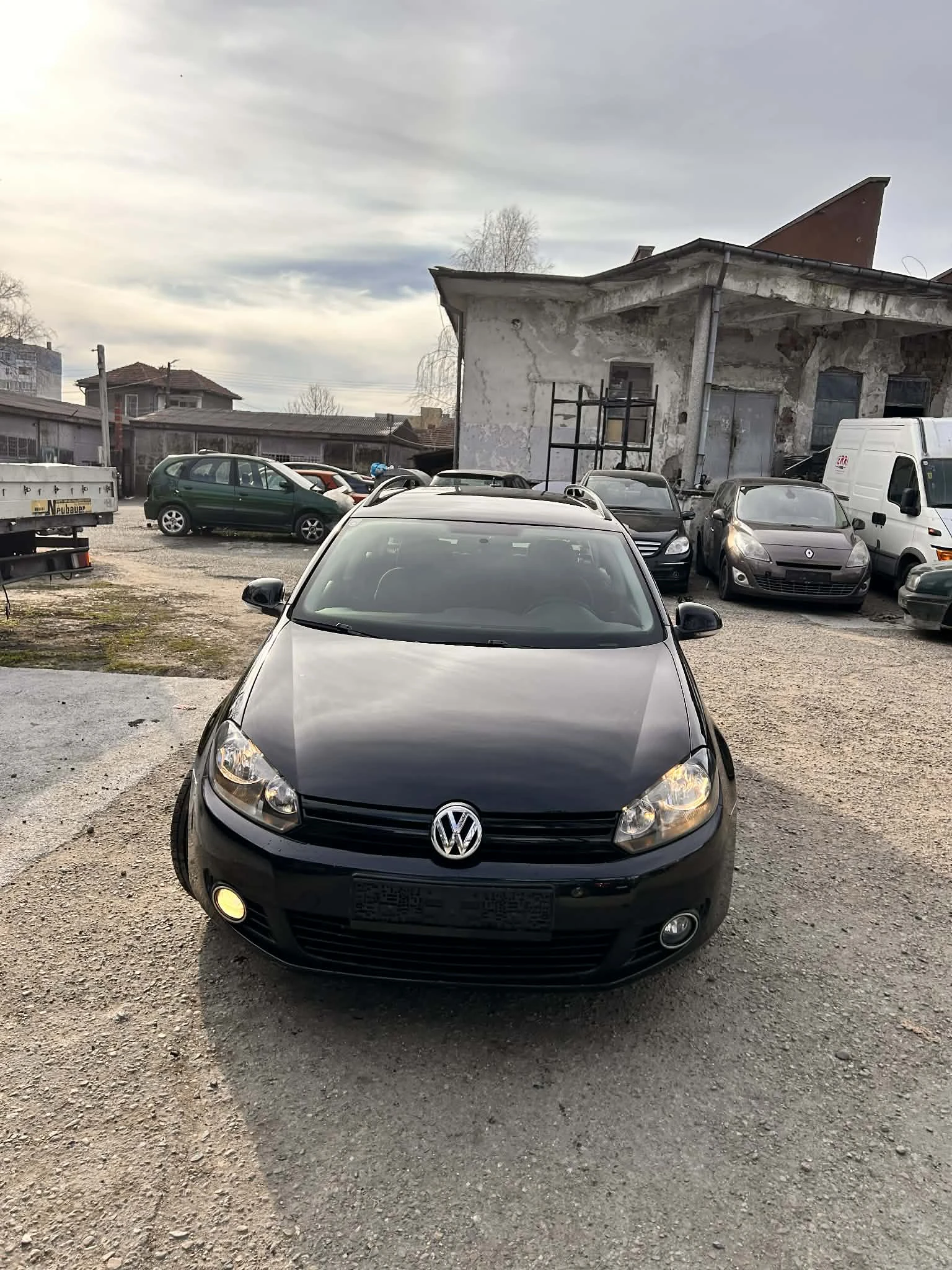VW Golf Отлична, снимка 4 - Автомобили и джипове - 53793073