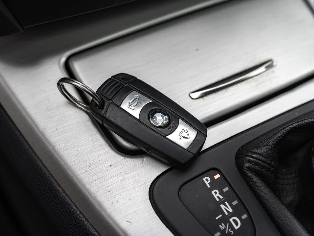 BMW 335 !RWD!* АвтоКредит* Цена до БГ* , снимка 12 - Автомобили и джипове - 53818116