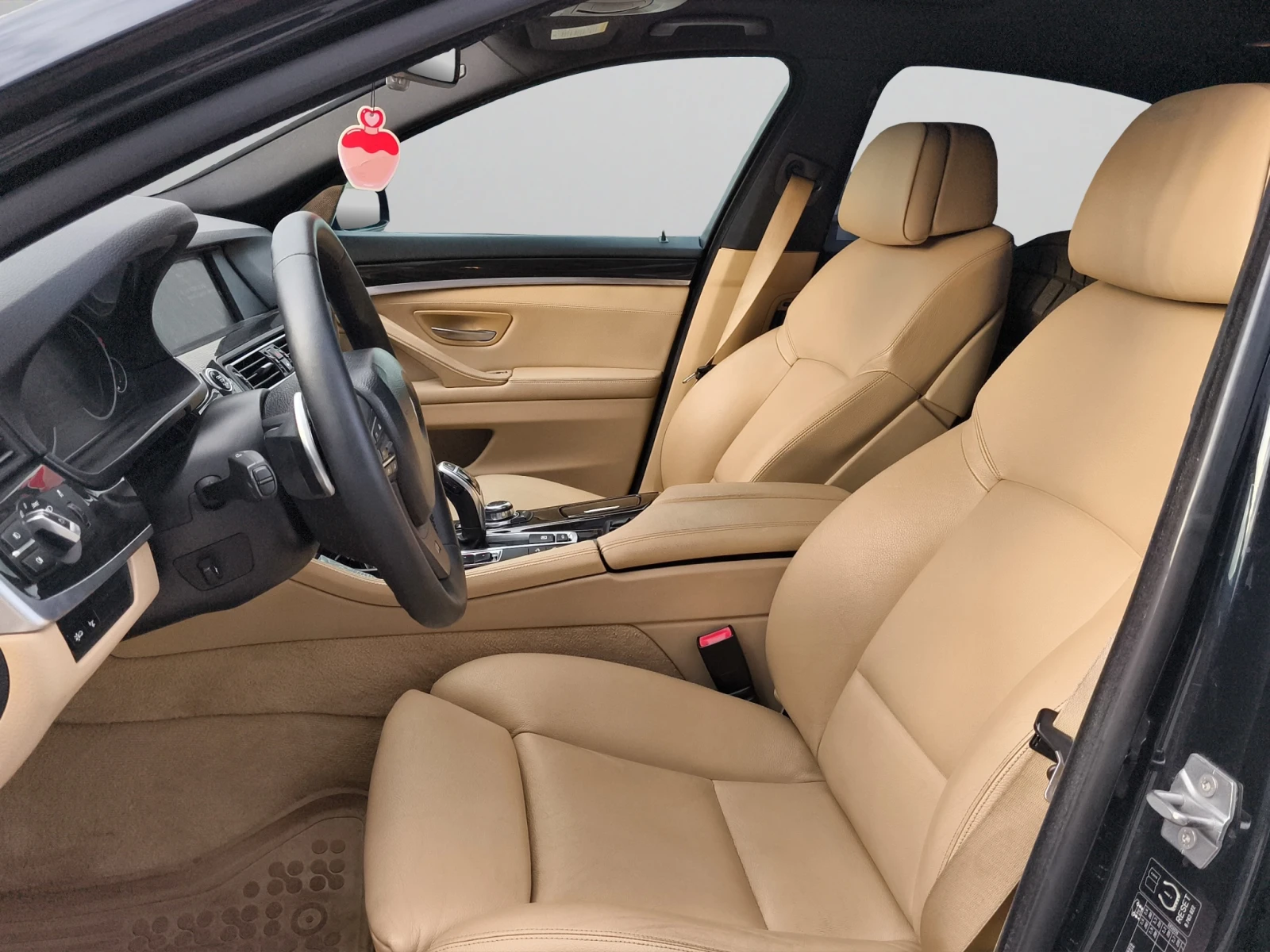 BMW 530 F10 M-pack X-Drive 258, снимка 11 - Автомобили и джипове - 53885893