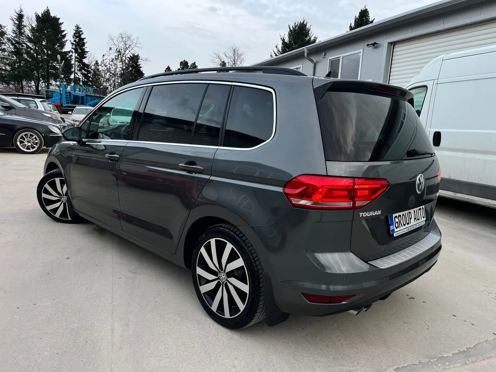 VW Touran 2, 0TDI-150к.с/6+ 1/LED/ПОДГРЕВ/ТОП СЪСТОЯНИЕ!!!, снимка 5 - Автомобили и джипове - 53906307