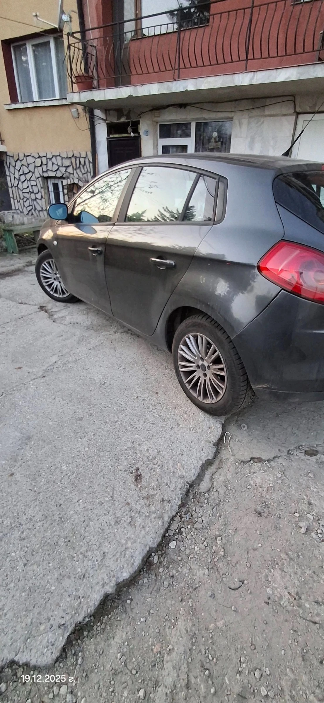 Fiat Bravo 1.6 mjet, снимка 8 - Автомобили и джипове - 53978334