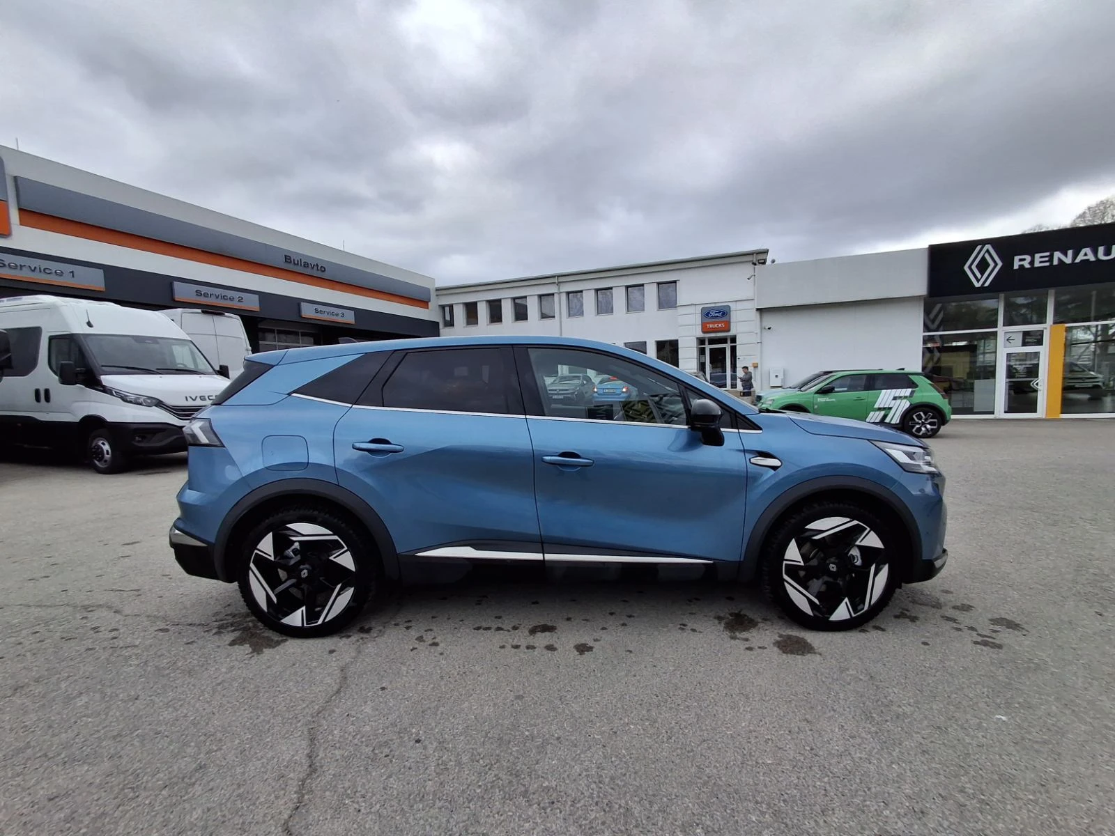 Renault Symbioz e-tech full hybrid 145, снимка 4 - Автомобили и джипове - 54267504