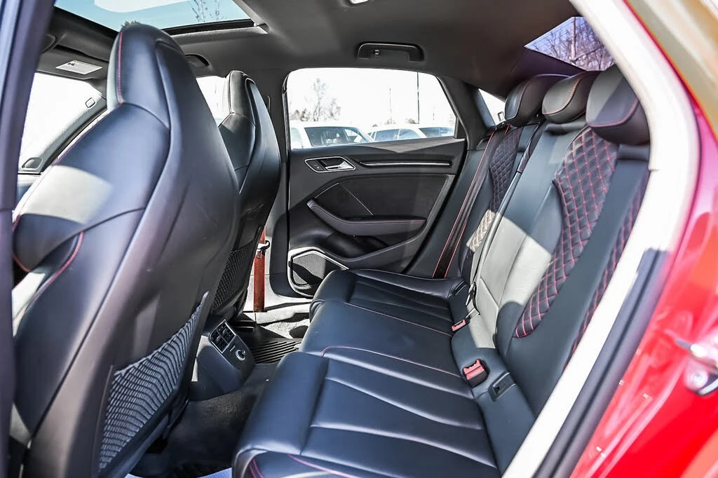 Audi Rs3 2.5T quattro* АвтоКредит* (Цена до БГ) , снимка 16 - Автомобили и джипове - 54455586