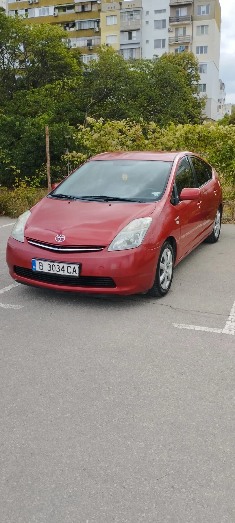 Toyota Prius 1.5 Hybrid + газ, снимка 2 - Автомобили и джипове - 54607923