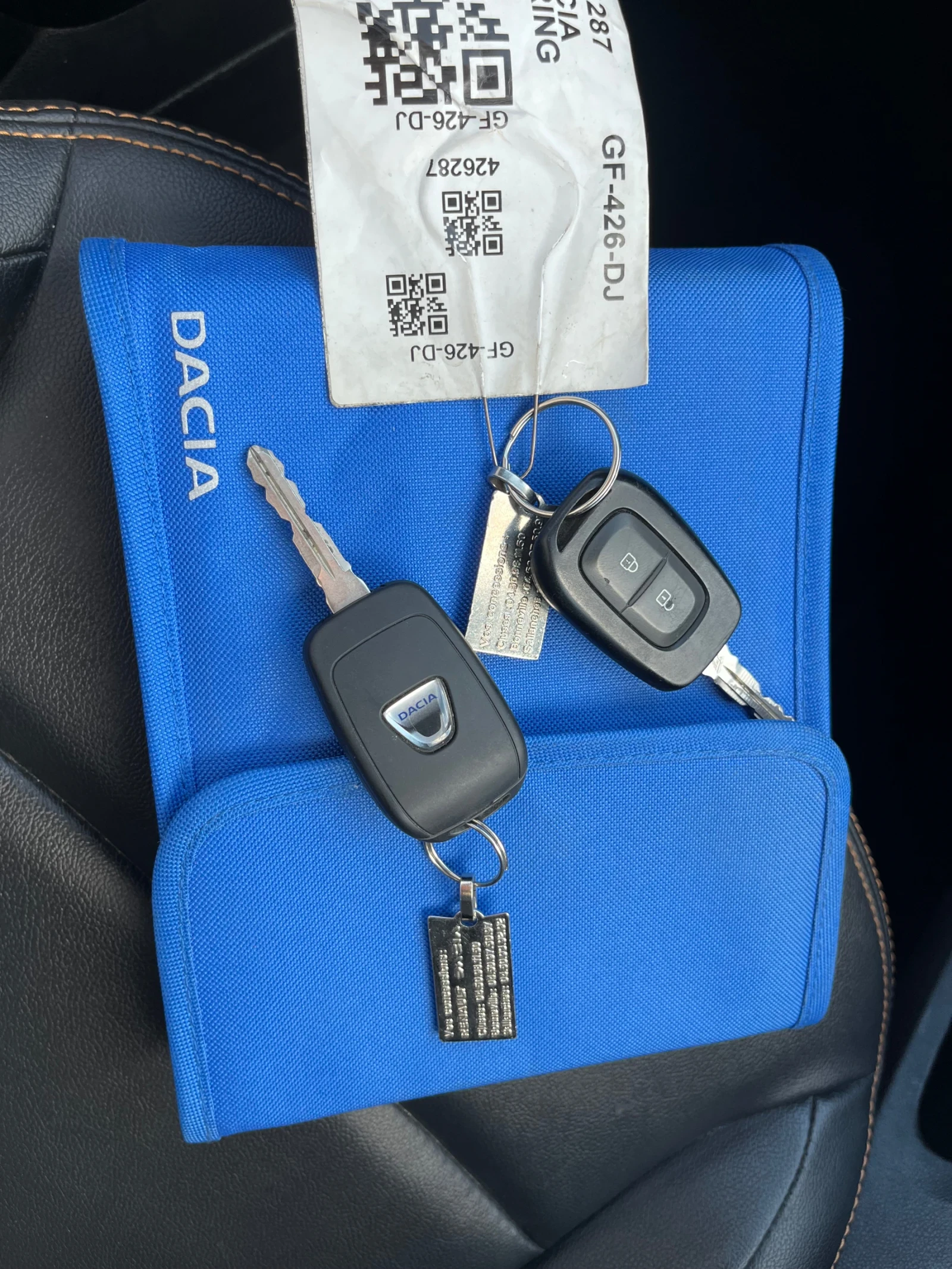 Dacia Spring Comfort + , снимка 15 - Автомобили и джипове - 54811472