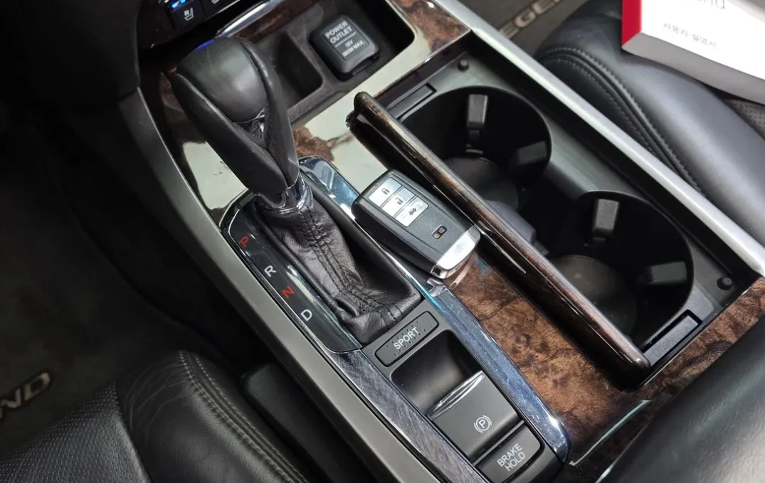 Honda Legend 3.5 Бензин, снимка 8 - Автомобили и джипове - 55008718