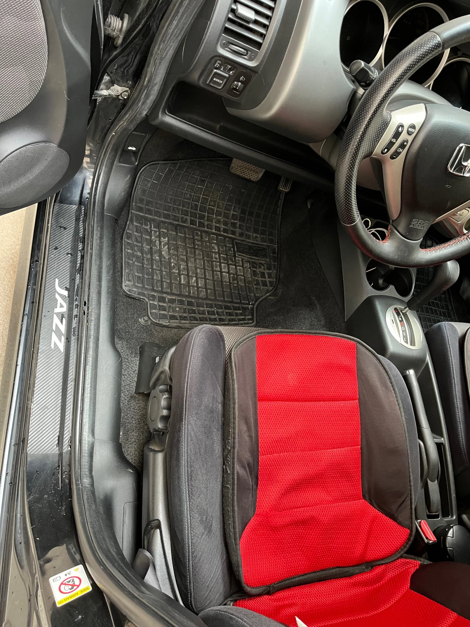 Honda Jazz, снимка 17 - Автомобили и джипове - 55303631