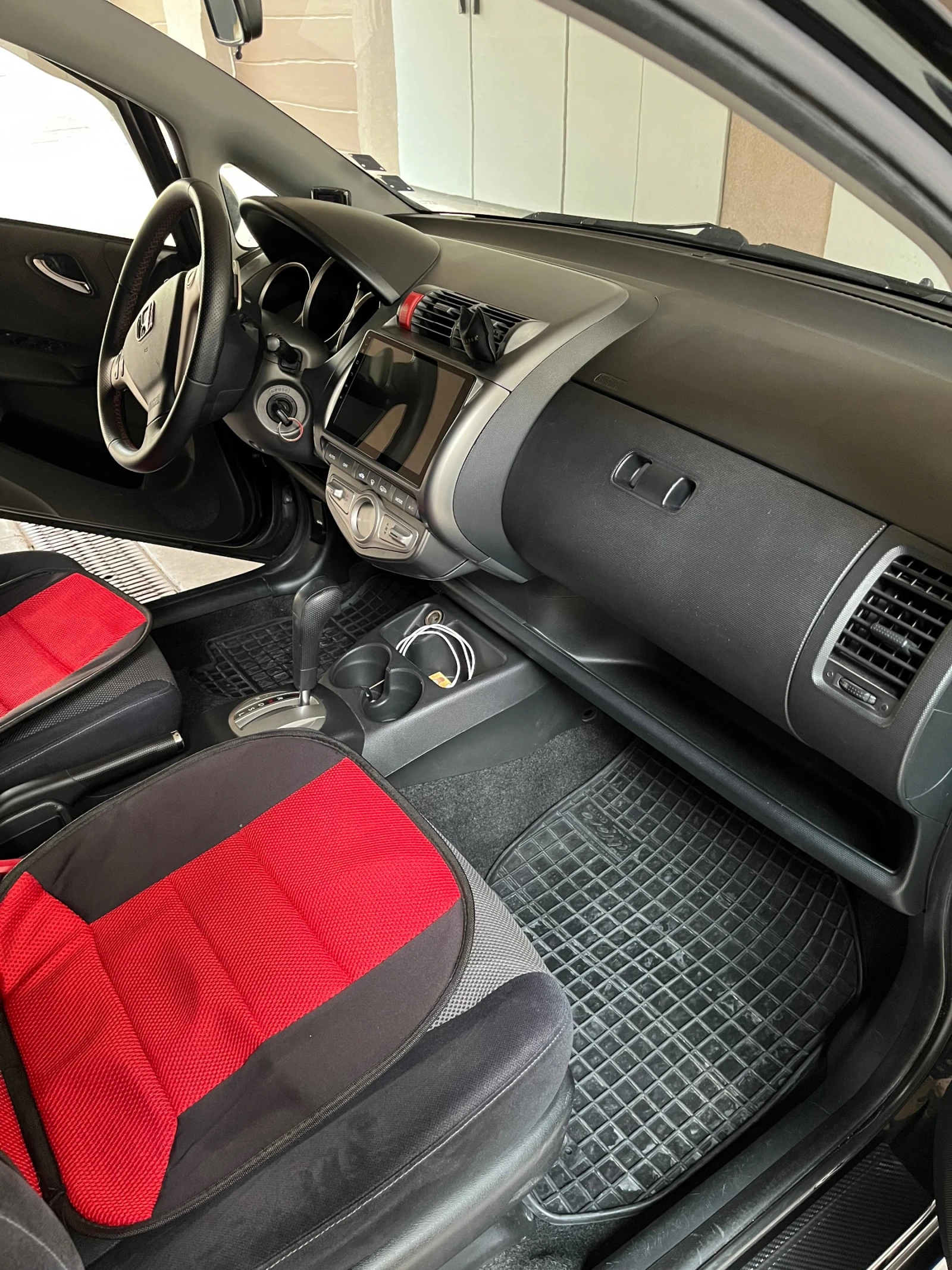 Honda Jazz, снимка 13 - Автомобили и джипове - 55303631