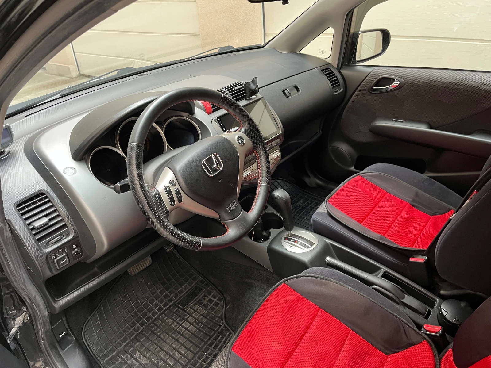 Honda Jazz, снимка 14 - Автомобили и джипове - 55303631