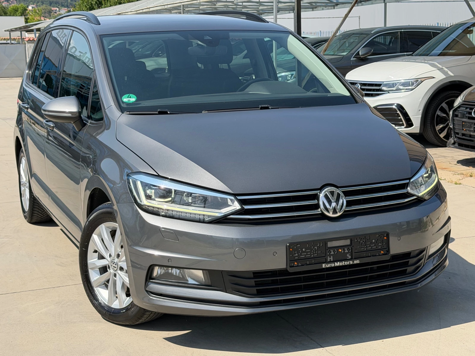 VW Touran 2.0TDI, HIGHLINE, DISTR, NAVI+ CAMERA, LED, ПОДГРЕ, снимка 3 - Автомобили и джипове - 55727856