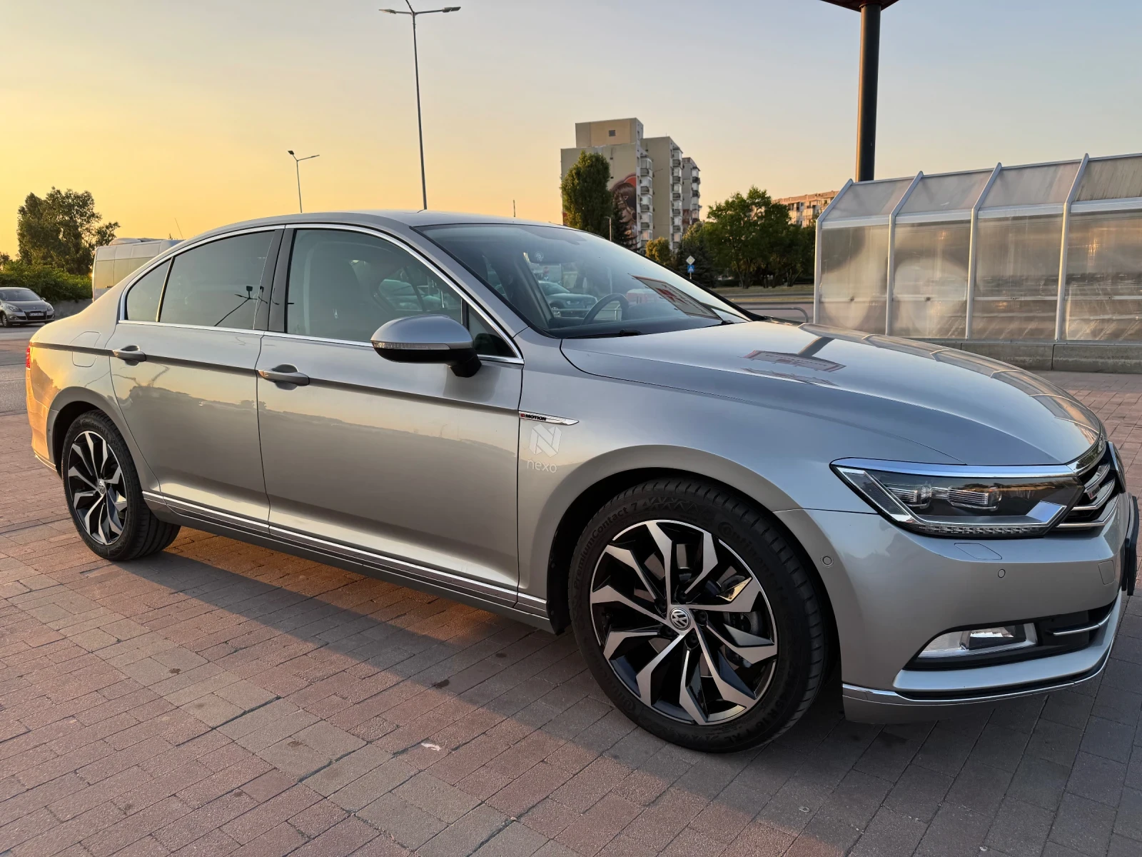 VW Passat BiTDI 4Motion DSG Highline Digital cockpit, снимка 4 - Автомобили и джипове - 56257542