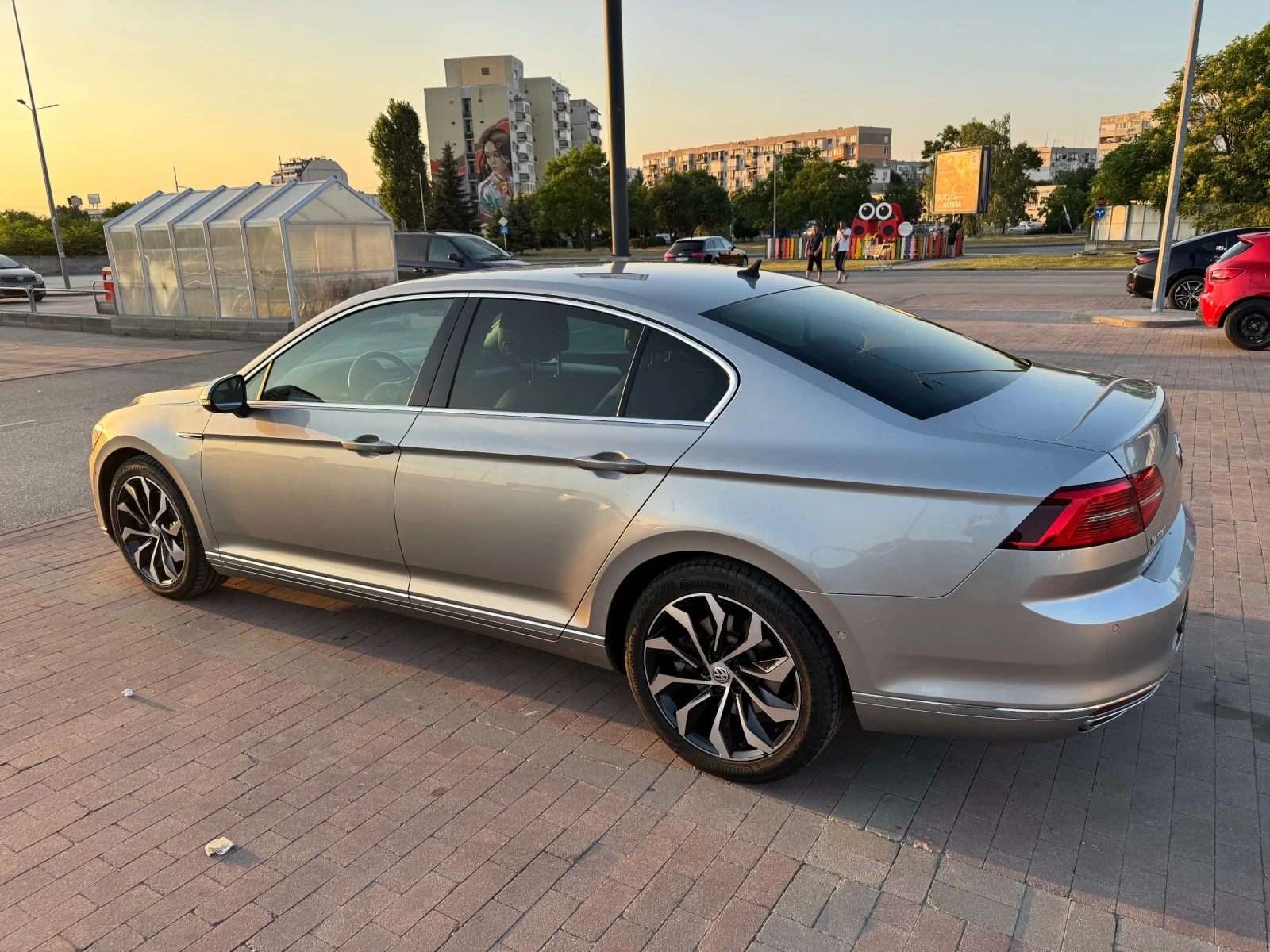 VW Passat BiTDI 4Motion DSG Highline Digital cockpit, снимка 14 - Автомобили и джипове - 56257542