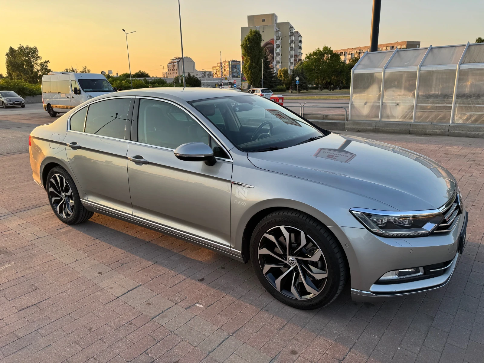 VW Passat BiTDI 4Motion DSG Highline Digital cockpit, снимка 5 - Автомобили и джипове - 56257542
