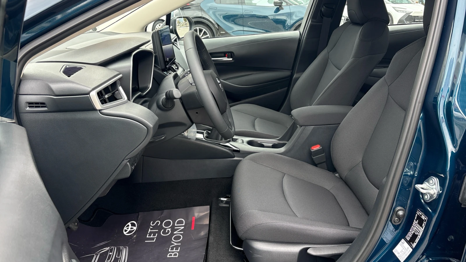 Toyota Corolla 1.5 6MT Comfort, снимка 11 - Автомобили и джипове - 56704911
