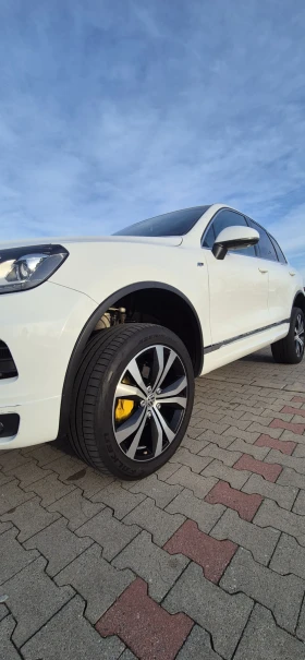 Обява за продажба на VW Touareg R-Line, обдухване, печка, дистроник, ФУЛ МАКС ~34 990 лв. - изображение 6