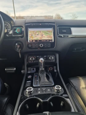 Обява за продажба на VW Touareg R-Line, обдухване, печка, дистроник, ФУЛ МАКС ~34 990 лв. - изображение 8