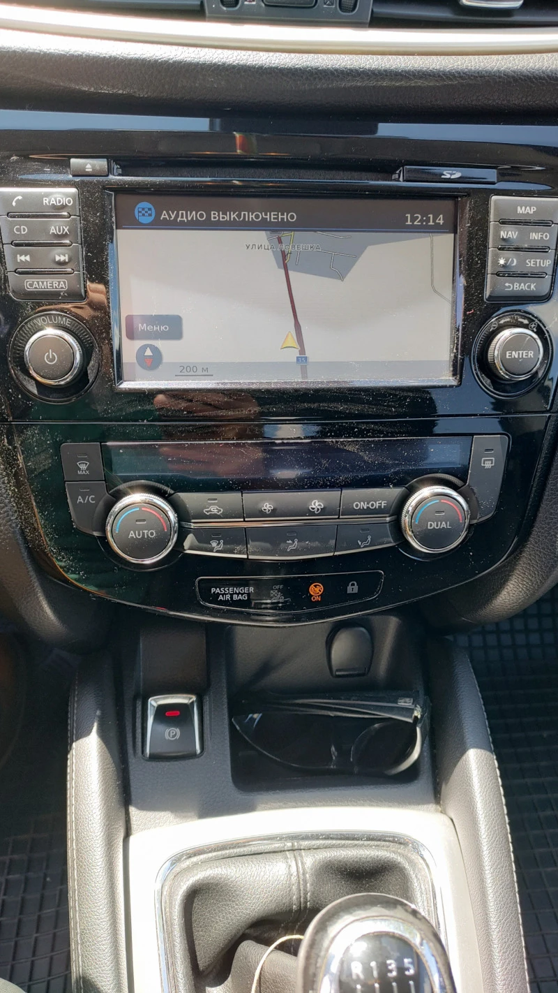 Nissan Qashqai 1.6DCI/360Camera/Panorama/Keyless , снимка 12 - Автомобили и джипове - 45964701