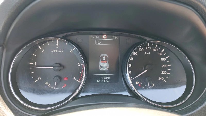 Nissan Qashqai 1.6DCI/360Camera/Panorama/Keyless , снимка 10 - Автомобили и джипове - 45964701