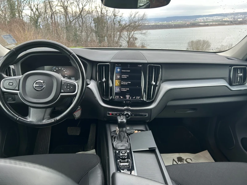 Volvo XC60 12.2018 D4, снимка 10 - Автомобили и джипове - 48545065